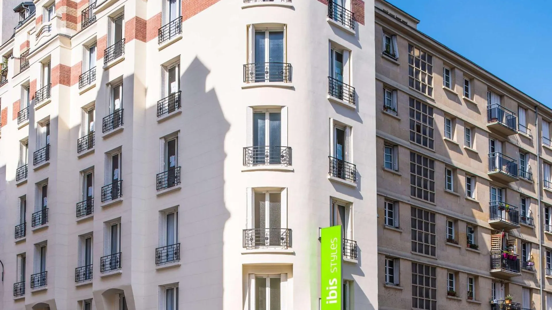 Ibis Styles 15 Lecourbe Hotel 3*