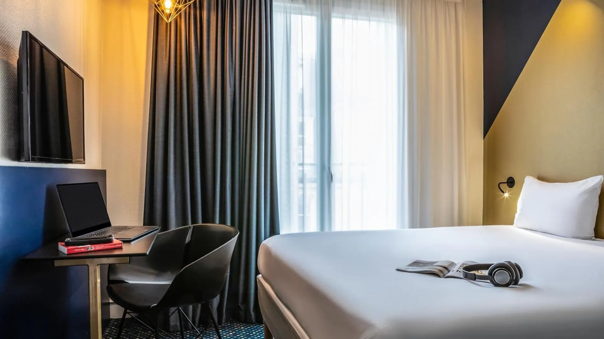 Hotel Ibis Styles 15 Lecourbe 3*