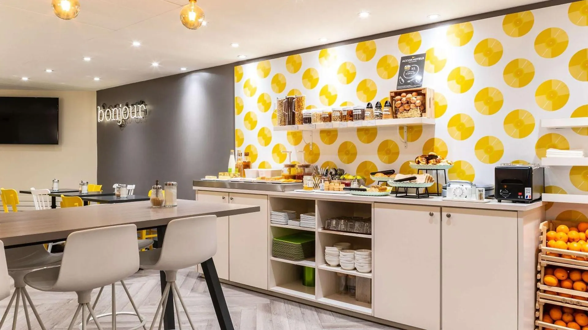 Ibis Styles 15 Lecourbe Hotel 3*