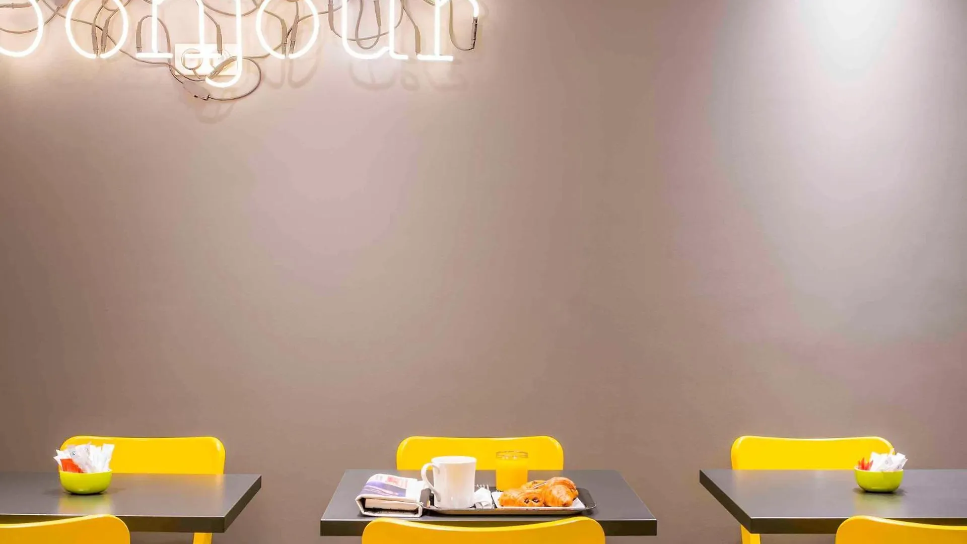 Ibis Styles 15 Lecourbe Hotel Parijs