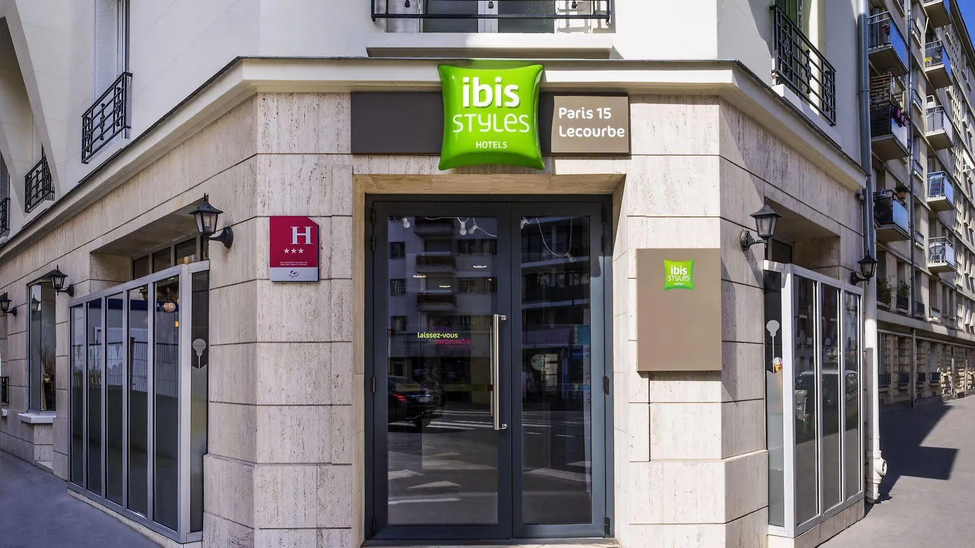 Hotel Ibis Styles 15 Lecourbe 3*