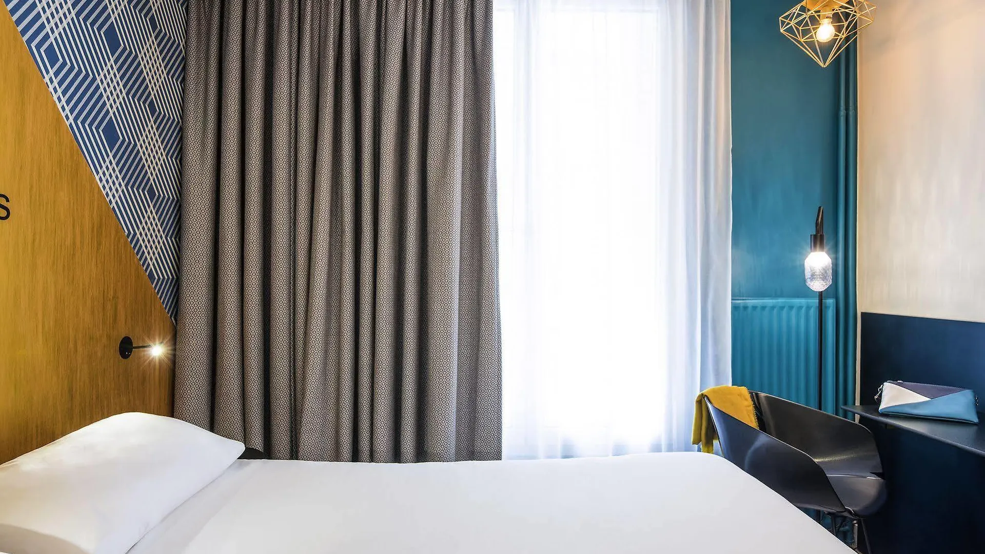 Ibis Styles 15 Lecourbe Hotel Paris